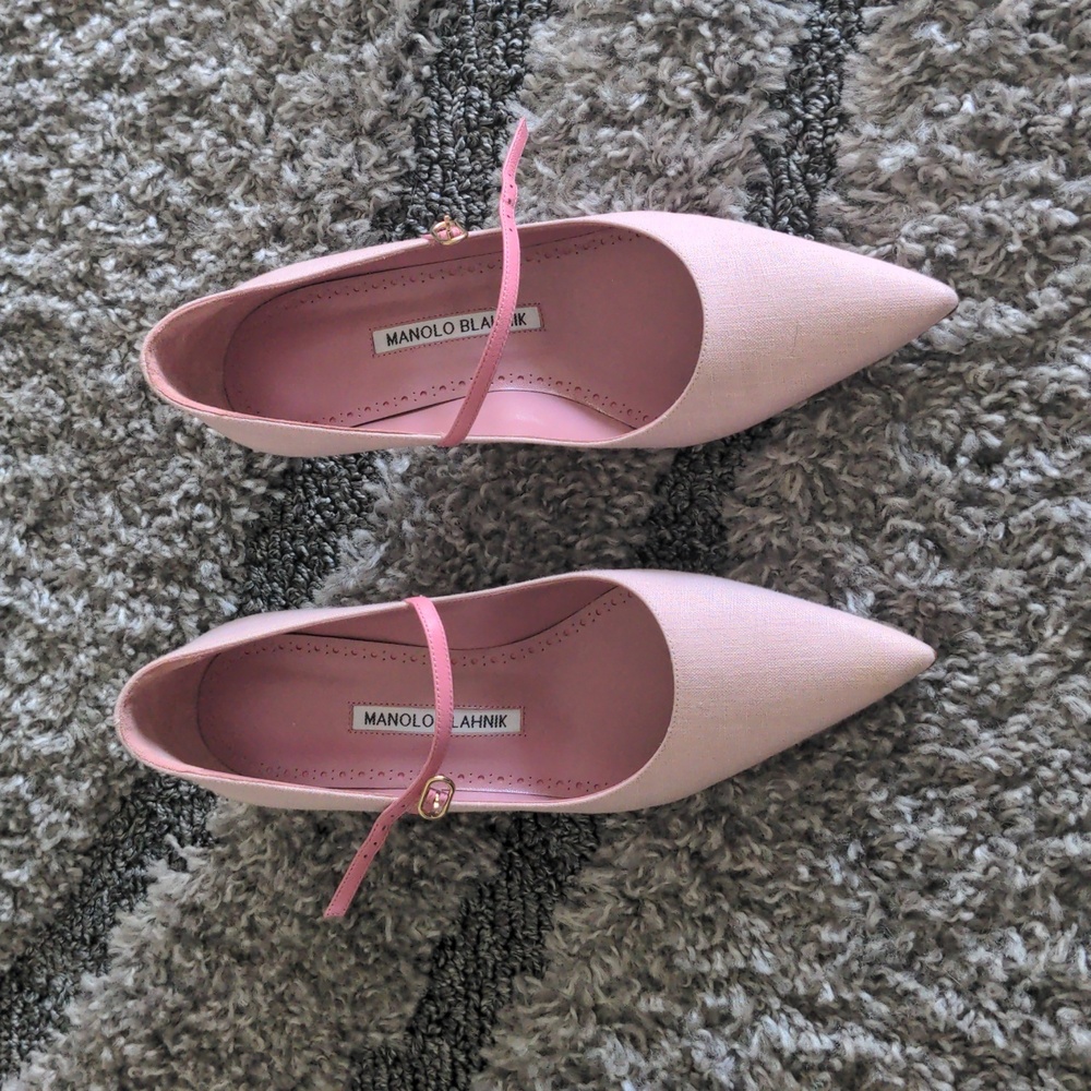 Manolo Blahnik Women's Blush Pumps, Size 7.5